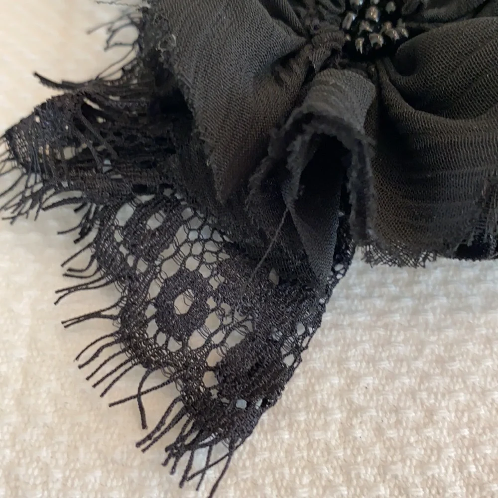 Victorian Style Vintage Mourning Jewelry Black Lace Retro Tulle Brooches Pins